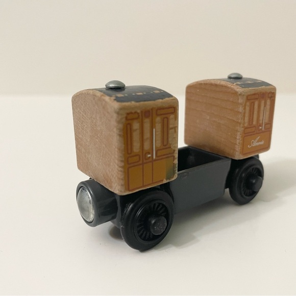 Thomas & Friends Wooden Annie Train - Picture 4 of 11